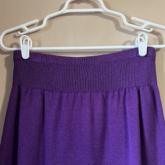 ❤️FINAL SALE❤️ Vintage/Retro USA Union-Made Royal Purple Knit Stretch Skirt - Picture 3 of 8